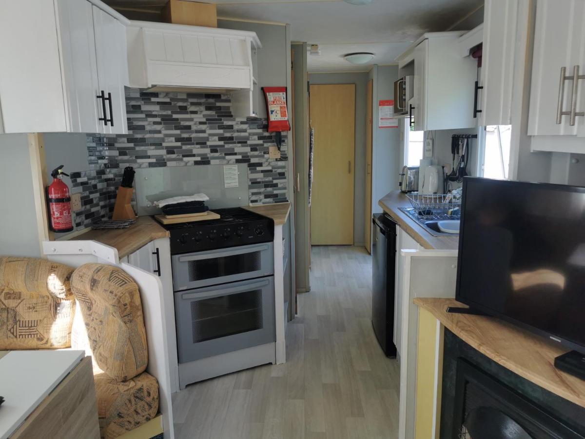 Rosebud Flower Farm Caravan Stay Countryside And Coast Penzance Exterior foto